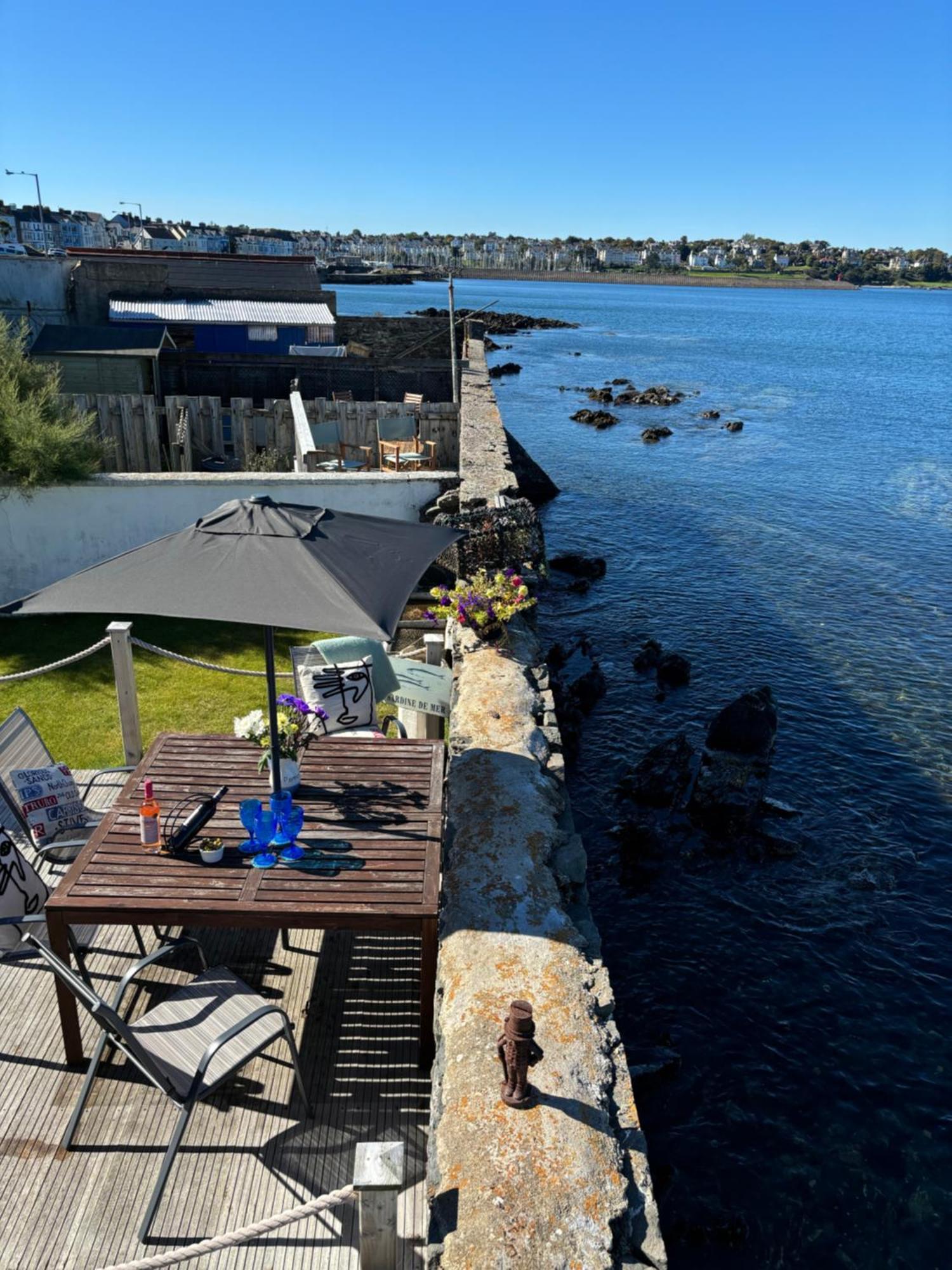 Splash Cottage Beach House With Sea Lapping Garden บังกอร์ ภายนอก รูปภาพ